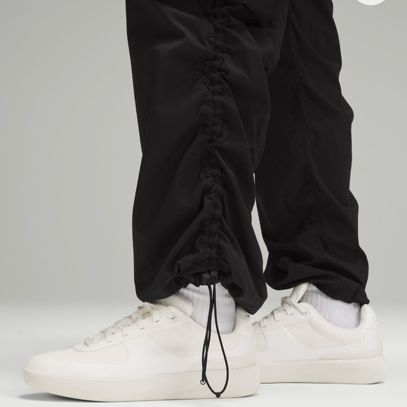 Dance Studio Relaxed-Fit Mid-Rise Cargo Pant ,Size S ,black,brand new with tags. - Picture 4 of 8